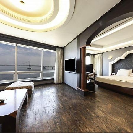 Bridge Hotel Busan Exterior photo