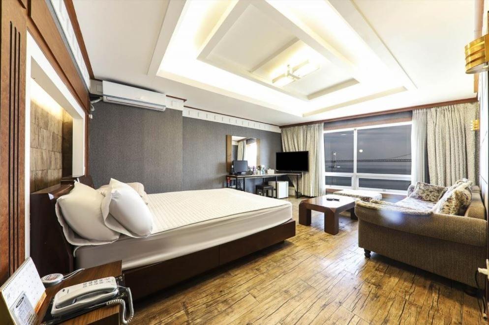 Bridge Hotel Busan Exterior photo