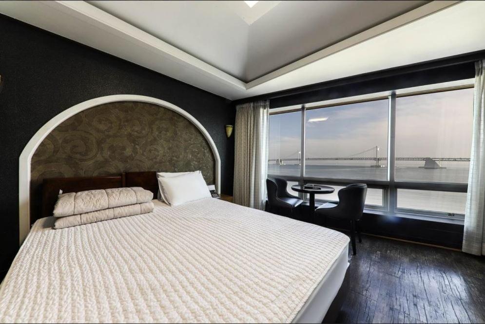 Bridge Hotel Busan Exterior photo