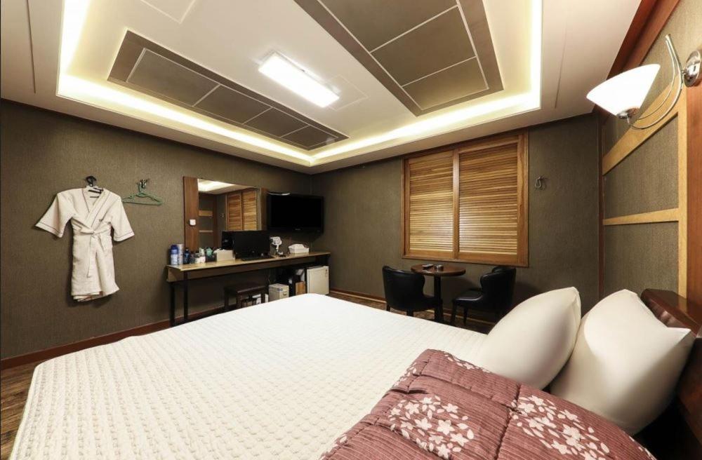 Bridge Hotel Busan Exterior photo